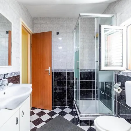Rubesa Apartman *